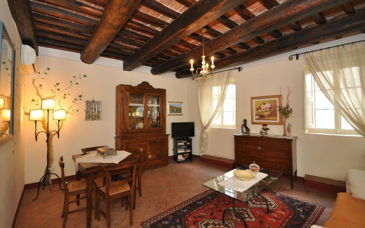 Appartamento Il Loggiato Cortona Bagian luar foto
